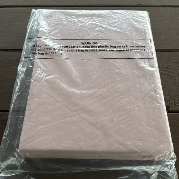 The Company Store Premium Cool Organic Cotton Percale Percale Flat Bed Sheet - Picture 3 of 3